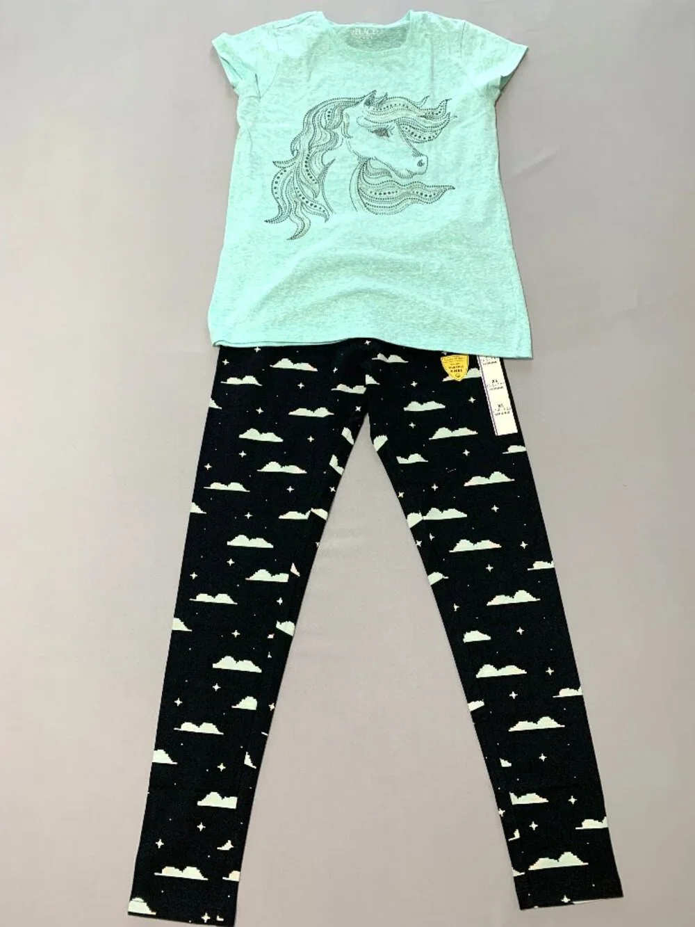 4 Piece Girls Set. Full Length legging. Short Sleeves Graphic T-shirt Size 14/16